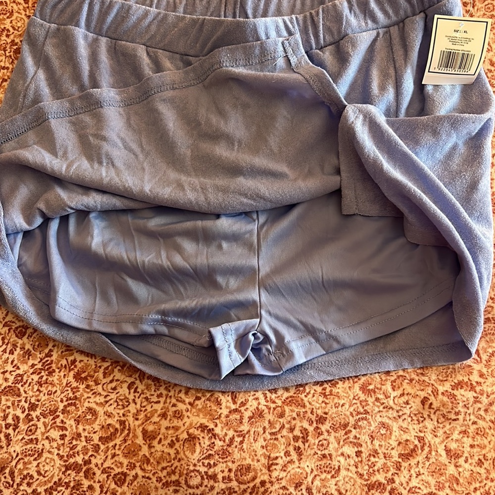 NWT Two-Piece Set 🩶 - Picture 5 of 7